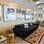 Em homenagem ao joalheiro José Carlos Guerreiro, a designer de interiores Josiane Ximenes usou caveiras na decoração e 28 espelhos (de 75 cm de diâmetro). Foto: Amana Salles / Fotoarena