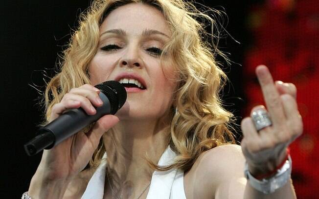 Madonna também entra na lista: a rainha do pop é conhecida por ser uma diva e destratar jornalista, cancelando entrevistas e escapulindo das perguntas. Foto: Reprodução
