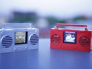 Capa para iPod Nano transforma produto em toca-fitas