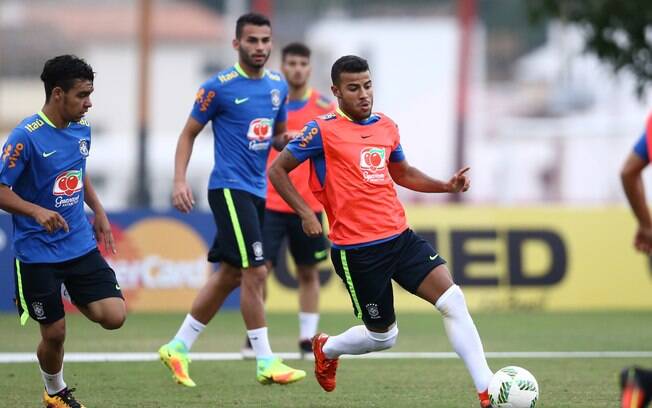 Brasil fez treino leve após goleada sobre Honduras na semifinal