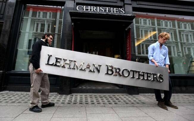 A queda do Lehman Brothers, em 2008, marcou o começo da crise econômica mundial