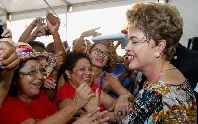 Dilma, segundo argumentos de Hélico Bicudo, jurista e fundador do PT, deve ser afastada do cargo por envolvimento no escândalo investigado pela Operação Lava Jato