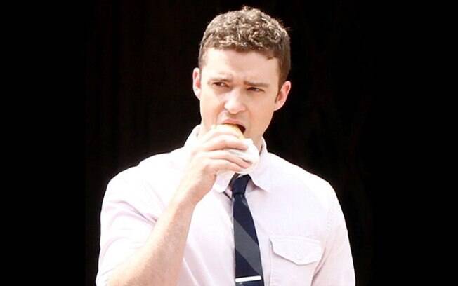 Existe uma pessoa rica o suficiente para pagar R$8 mil por metade de uma torrada comida por Justin Timberlake. Foto: Reprodução