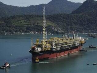 Imagem de navio-plataforma da Petrobras