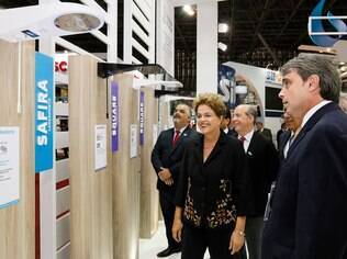 Presidente Dilma durante visita à 21ª edição do Salão Internacional da Construção