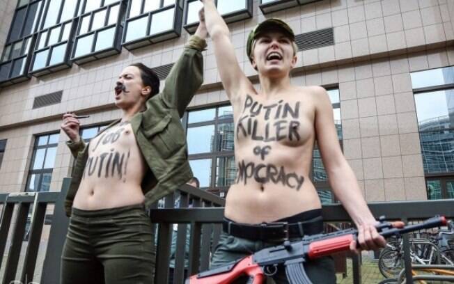 28 de Janeiro - Militantes protestam contra o que chamam de totalitarismo de Vladimir Putin em Bruxelas, na Bélgica. Foto: Femen/Divulgação