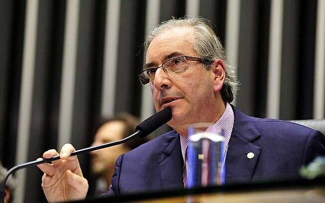 O presidente da Câmara dos Deputados fala durante votação no Plenário, na terça-feira (12)