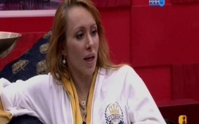 Aline critica Diego: