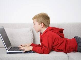 Mais de dois terços dos pais disseram que as crianças devem ter 13 anos ou mais para entrar no Facebook
