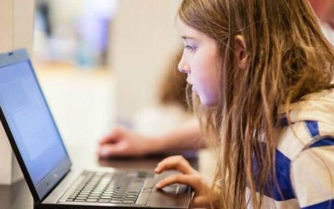 Betsy, 7, participou de experimento para mostrar vulnerabilidade de redes públicas de wi-fi