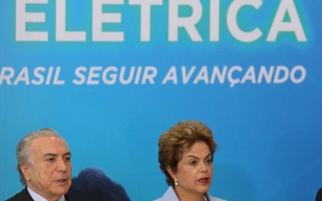 Dilma e Temer participam do anúncio do Programa de Investimento em Energia Elétrica no Palácio do Planalto: relação desgastada pela crise