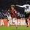 Diego Forlán tenta se livrar da marcação do Sport. Foto: Gazeta Press