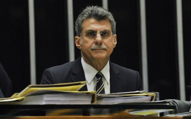 Aliado próximo de Temer, presidente do PMDB diz que proposta de Dilma fere a Constituição