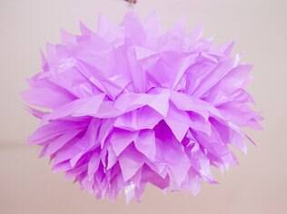 Pompons podem ser feitos pelo próprio casal