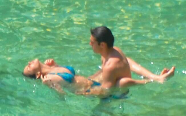 Kaká e Carol Celico: cenas calientes em Fernando de Noronha