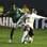 Juninho tenta roubar a bola de Rafinha . Foto: Futura Press