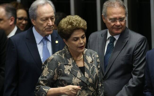 O presidente do STF, Ricardo Lewandovski, a presidente afastada Dilma Rousseff, e o presidente do Senado, Renan Calheiros (PMDB-AL), no Senado Federa. Foto: Dida Sampaio/ Estadão Conteúdo - 29.8.16