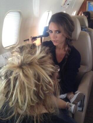 Victoria Beckham se preparando para a inauguração de sua nova loja no Canadá