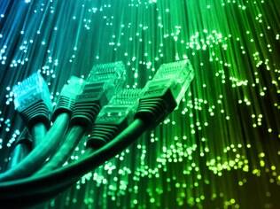 O Brasil está abaixo da média dos países da Europa e da América no acesso à internet