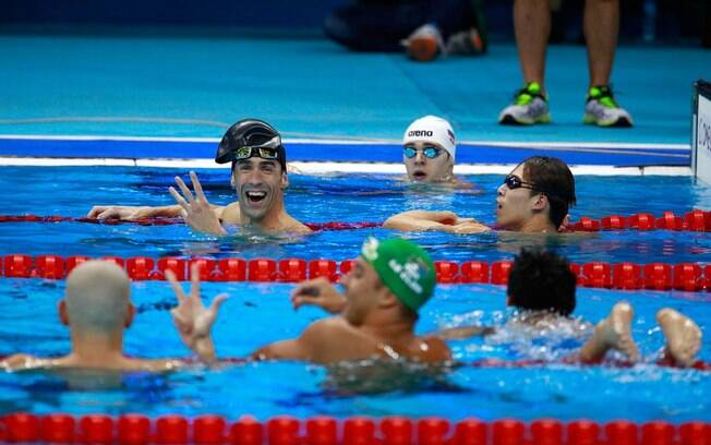 Phelps ficou com prata nos 100m borboleta Phelps ficou com prata nos 100m borboleta