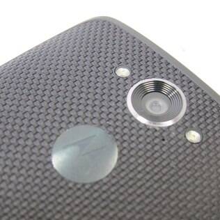 Câmera traseira do Moto Maxx tem 21 megapixels e Flash de LED duplo