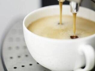 Beber algumas xícaras de café pode beneficiar o coração, disse estudo