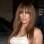 Jennifer Lopez adota fios retos e franja jogada sob os olhos . Foto: GettyImages