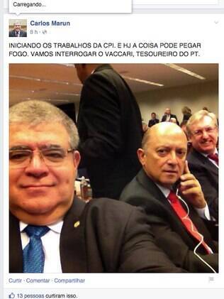 Marun, deputado do PMDB de Mato Grosso do Sul, faz selfie com os colegas parlamentares