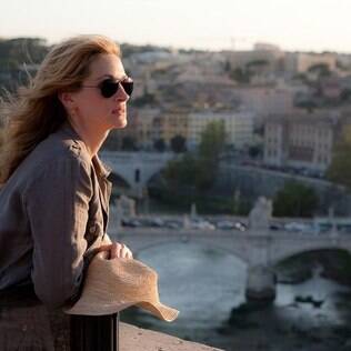 Julia Roberts vive Elizabeth Gilbert em "Comer, Rezar, Amar"
