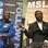 O músico Will.i.am (D) do Black Eyed e o ex-astronauta Leland Melvin, participam de coletiva de imprensa no Jet Propulsion Laboratory, na Califórnia. Foto: AP