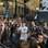 Enquanto isso, a chama olímpica segue o seu caminho pelas ruas de  Camden, em Londres, nesta quinta-feira. Foto: AP