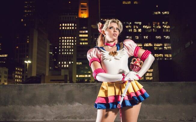A designer de moda e produtora de eventos Juliana, 28, é a líder do grupo de cosplayers