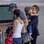 Penélope Cruz e Javier Bardem com o filho Leo em Madri em junho deste ano. Foto: Grosby Group