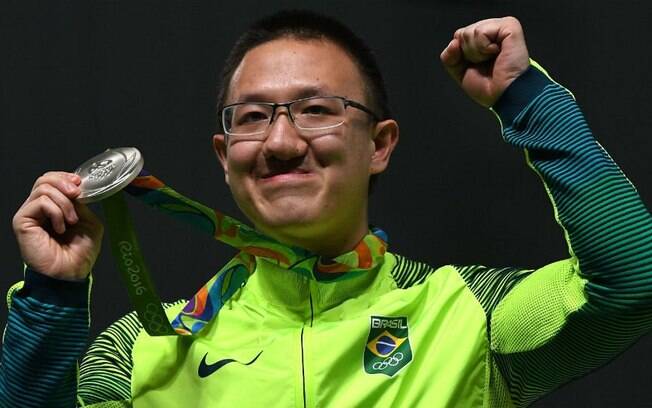 Felipe Wu é o dono da primeira medalha do Brasil nas Olimpíadas: prata no Tiro Esportivo