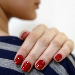 Veja quatro ideias de unhas decoradas para o Natal