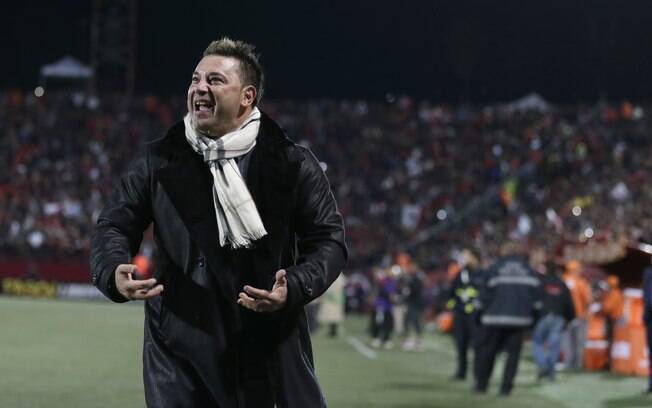 Antonio "El Turco" Mohamed comemora o gol da vitória do Tijuana