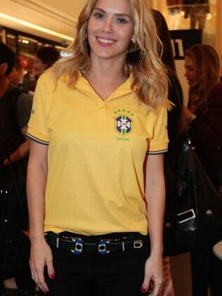 Carolina Dieckmann durante o evento