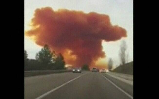 Incidente foi causado por explosão em indústria química