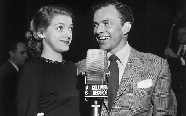 Frank Sinatra e Rosemary Clooney, tia do ator George Clooney, em foto de 1950