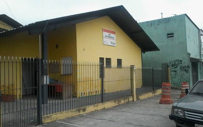Obras que resolveriam os problemas começaram dois dias antes do início do ano letivo
