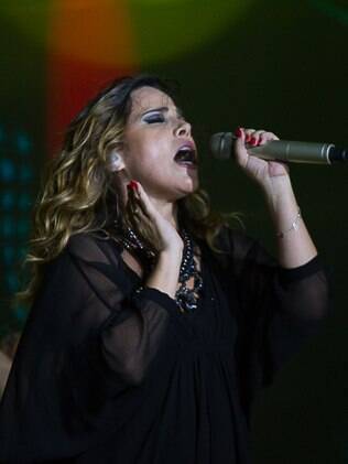 Grávida, Wanessa dança muito no palco