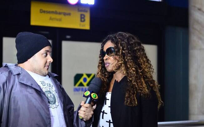 Cris Vianna também pagou pedágio para voltar para casa