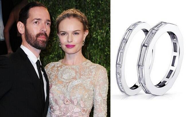 A dupla aliança de Kate Bosworth é composta por mais de 30 diamantes. A atriz ganhou o mimo de Micahel Polish