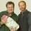 Eric Stonestreet vive o gay Cameron em Modern Family. Ele e o parceiro adotam um bebê. Foto: Charlize theron eric stonestreet