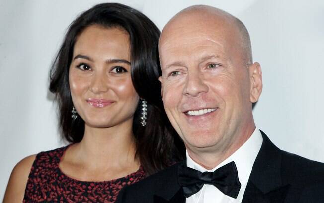 23 ANOS: Bruce Willis (58 anos) e Emma Heming (35 anos). Foto: SplashNews