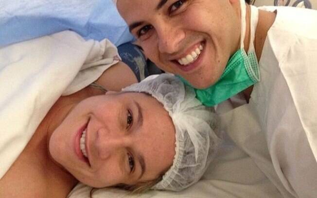 Horas antes do parto, Fernanda fez uma homenagem ao marido: 'Melhor surpresa nos últimos nove meses'. Foto: AgNews