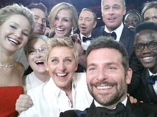 Até os famosos são fãs das selfies. Repare, todos sorrindo! Essa é uma das dicas mais importantes
