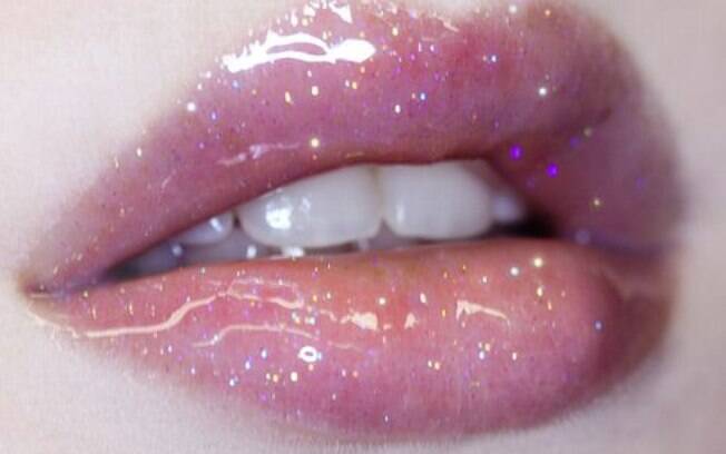 Boca de glitter e gloss Boca de glitter e gloss