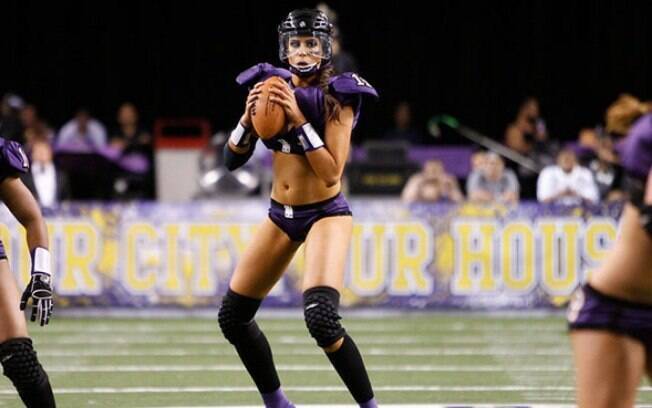 Touchdowns de lingerie: O jeito feminino de jogar futebol americano -  Jornal O Globo