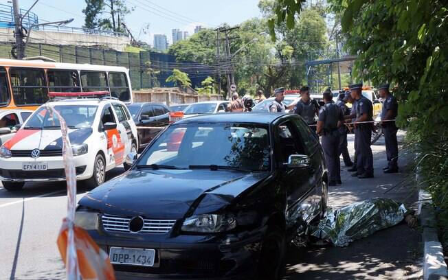 Segundo polícia, homens seriam suspeitos de roubo